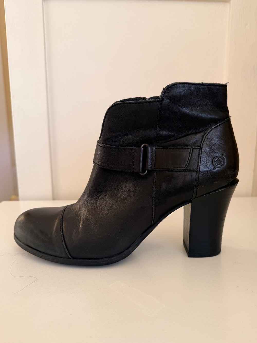 Born Black Leather Ankle Boots Women’s 9.5 Block Heel Booties